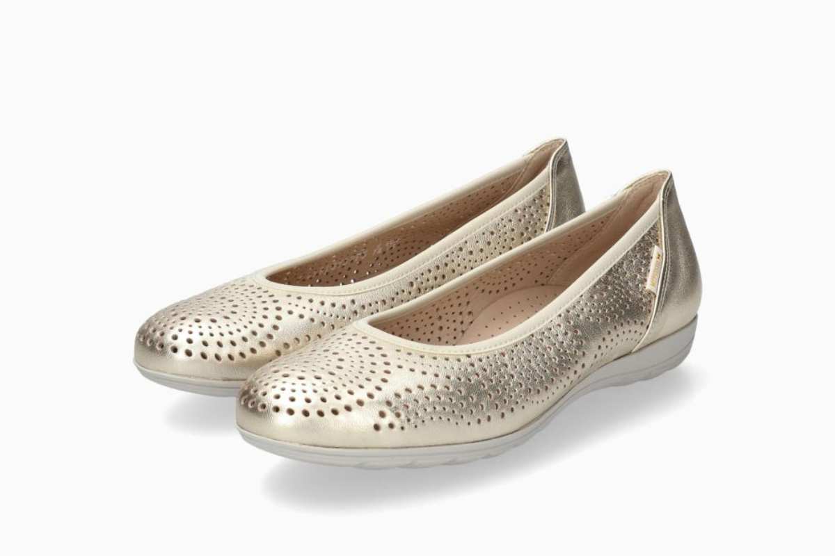 mephisto-elsie-perf-ballet-flats-gold-leather-P5147035